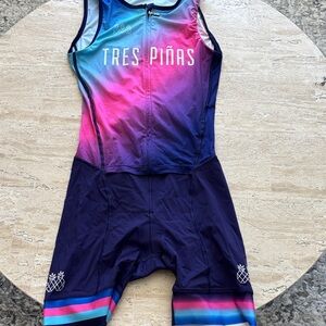 Tres Piñas one piece tri kit